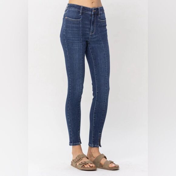 Judy Blue High Waisted Front Seam and Slit Skinny Fit Jeans. Size 3/26 - Picture 2 of 8